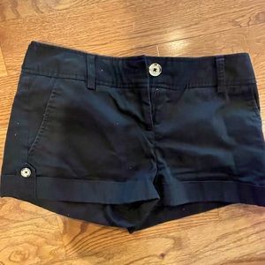 Black Express shorts with cuff